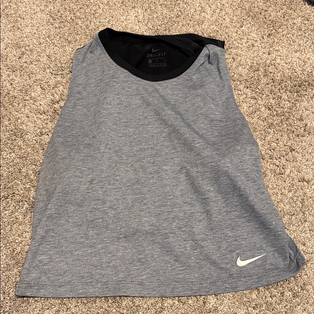 Women’s M Nike Heather Gray Dri-FIT Sleeveless Tank Top.